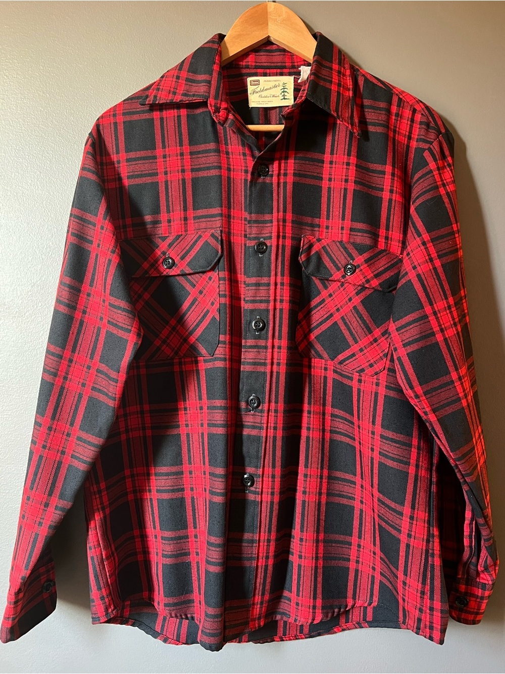 Vintage Sears Fieldmaster Red and Black Plaid Men’s Button-Up Shirtcoat